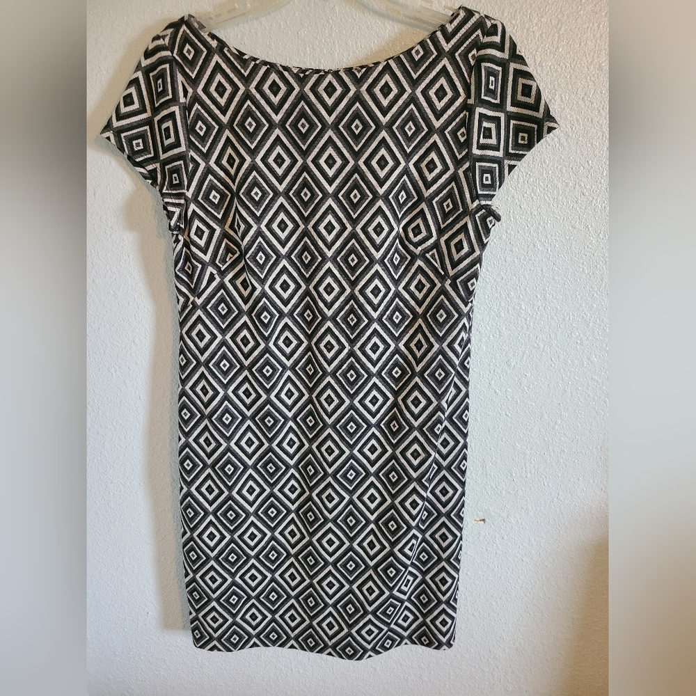 Jessica Howard Black and White Midi Pencil Skirt